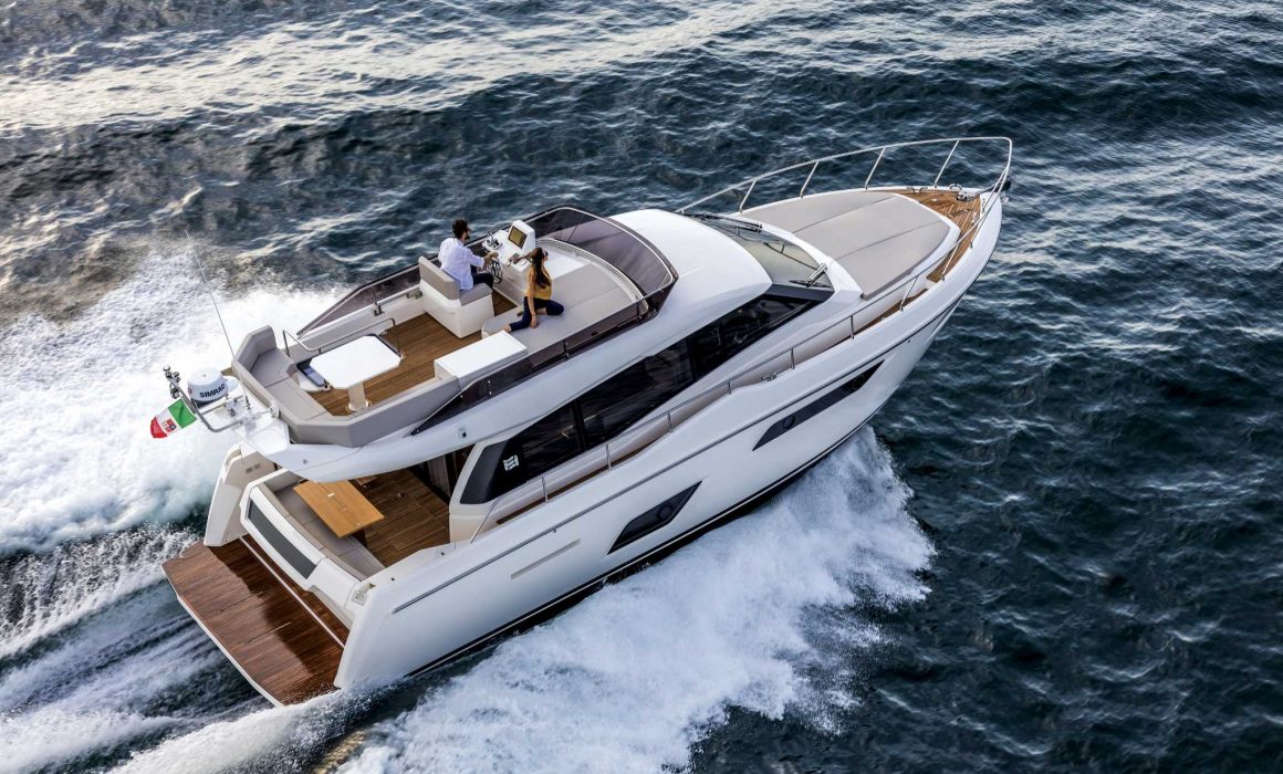 Ferretti Yachts 450 cruising