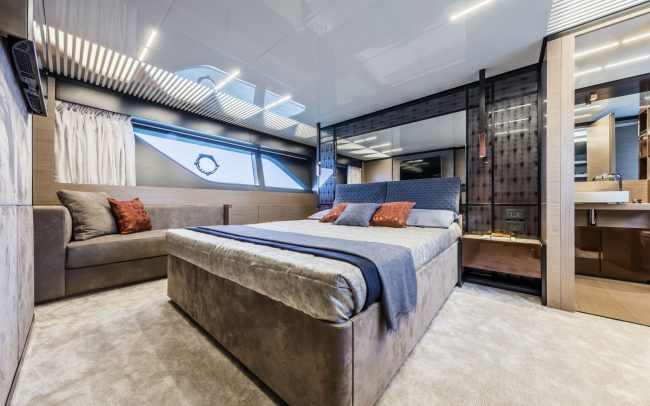 Ferretti Yachts 780 lower deck