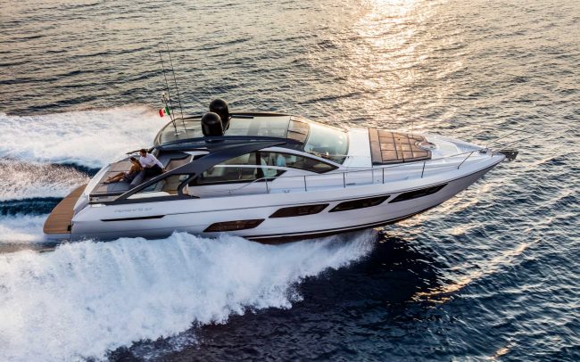 Pershing 5x cruising