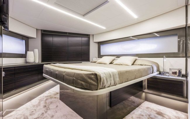 Pershing 62 lower deck