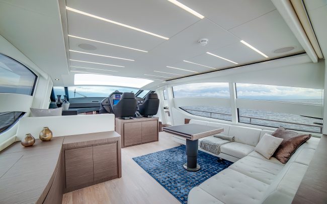 Pershing 74 main deck