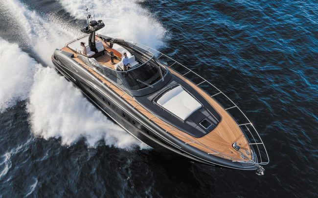 Riva 63' Virtus cruising