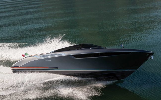 Riva Rivamare cruising